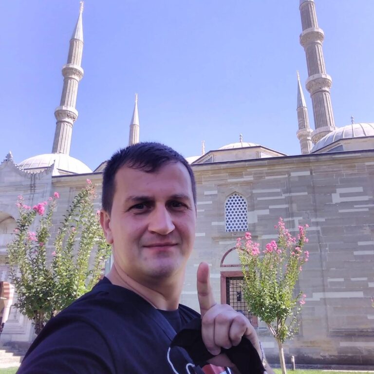 ZENICA OKOVANA TUGOM: Preminuo Ahmed Osmančević