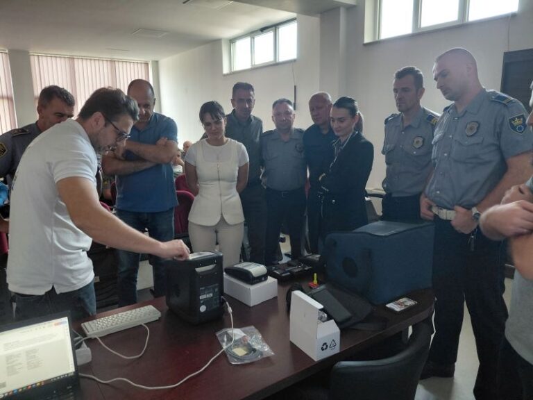 Nova era kontrole saobraćaja: Policija ZDK dobila uređaje za otkrivanje droga kod vozača!