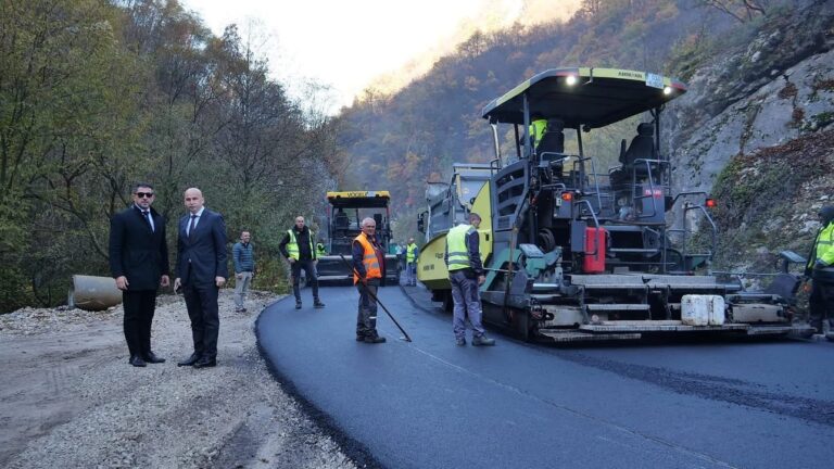 Završni radovi na dionici regionalne ceste Zenica – Babino: Vlada ZDK za rekonstrukciju puteva u Babinskom slivu ove godine izdvojila 1,5 miliona KM