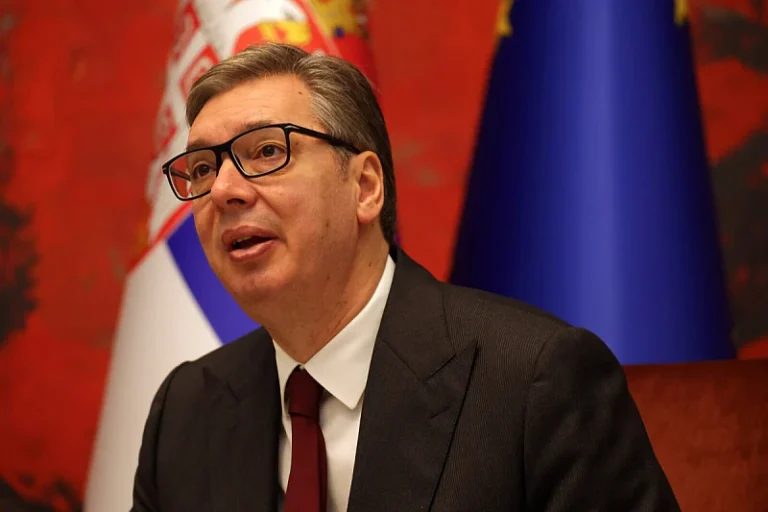 Vučić poručio Hrvatima i Rusima: Samo da vas obavijestim da nećete preuzeti NIS, imajte to u vidu