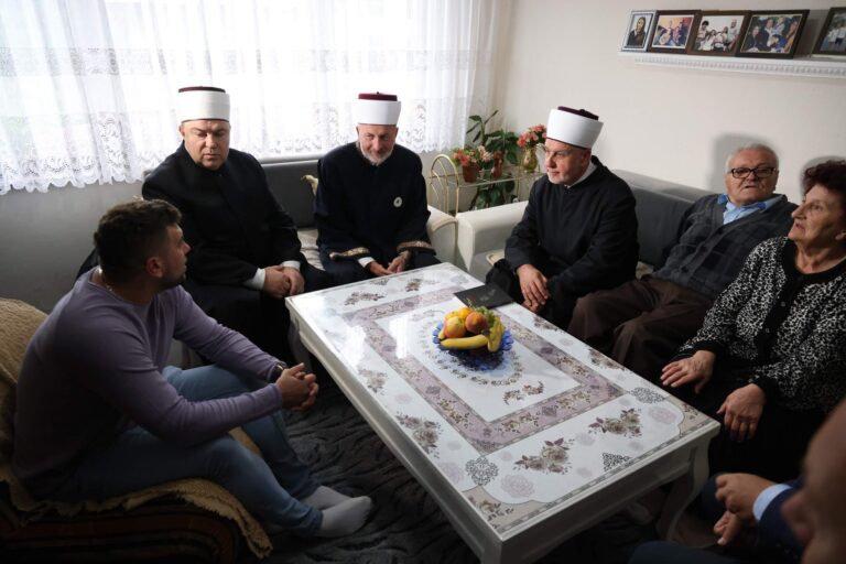 Reis Kavazović posjetio porodicu Muhić: Tužna priča s dobrim ishodom