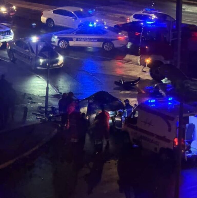 Tragedija : U nesreći poginuli otac, majka i dijete