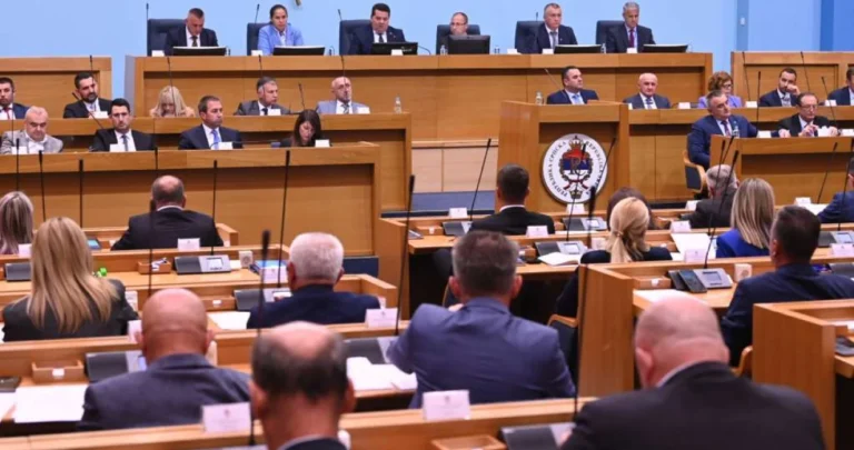 Referendum u RS-u na čekanju: “Dodik se odrekao i 9. januara, pristaće na sve zbog penzije”