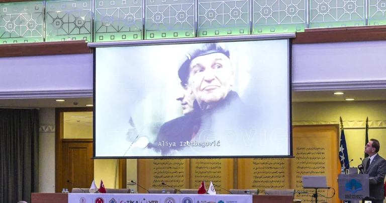 Alija Izetbegović – glas pravde, vjere i dostojanstva: ‘BiH su danas potrebni ljudi poput njega…’