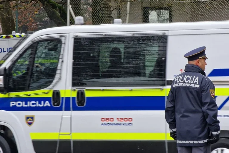 Jeziv zločin: Muškarac ubijen nakon što je pokušao spasiti sina od nasilnika