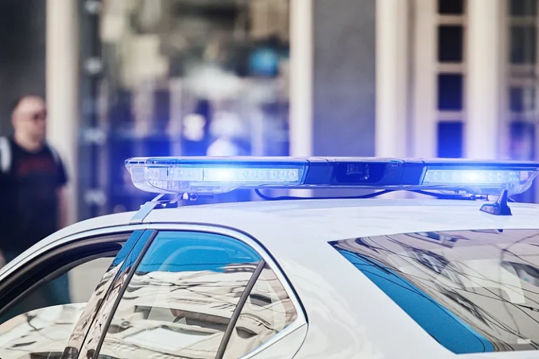 TEŠKA NESREĆA: Kombi sletio s kolovoza, poginulo jedno dijete