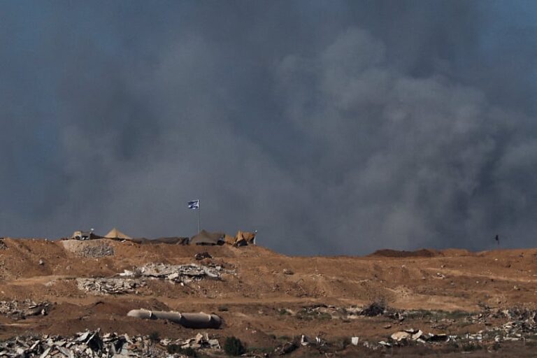 Bez obzira na Trumpov zahtjev: Izrael i dalje bombarduje Gazu, poginulo najmanje 36 Palestinaca