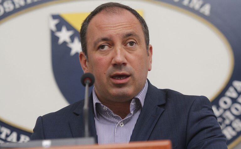 Crnadak u CIK-u zbog informacija o otkazivanju izbora za predsjednika Srpske