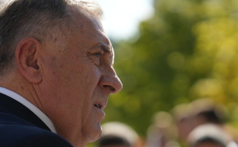 Dodika strah novog suđenja: “Ne potpisujem ništa, a šta vas briga kako sam platio put u Rusiju?”