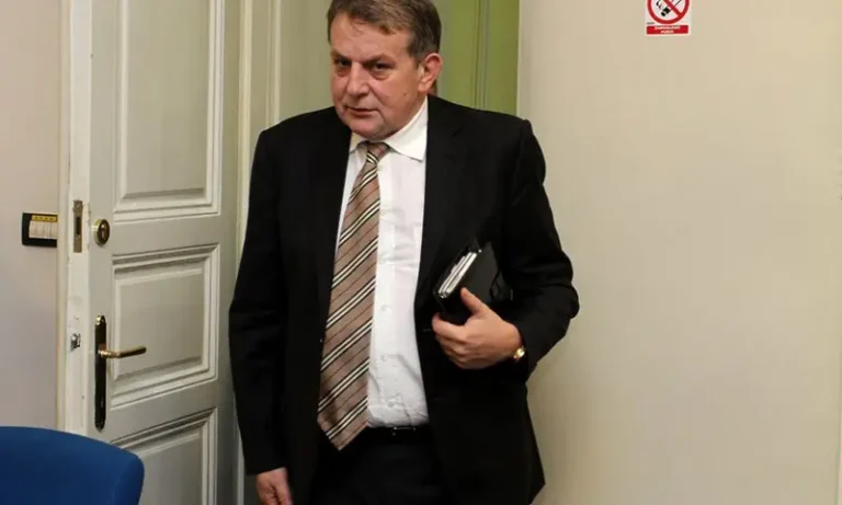 Dubravko Grgić želi platiti sve troškove prijevoza bošnjačkih učenika u Stocu