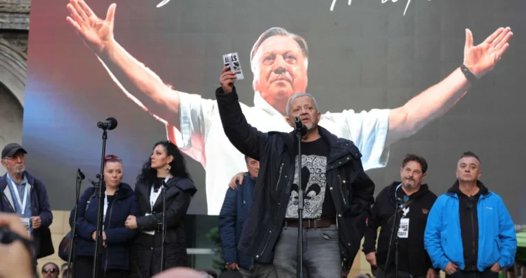 Emotivan govor Hadžihafizbegovića: Uvesti u škole predmet “Halid Bešlić”