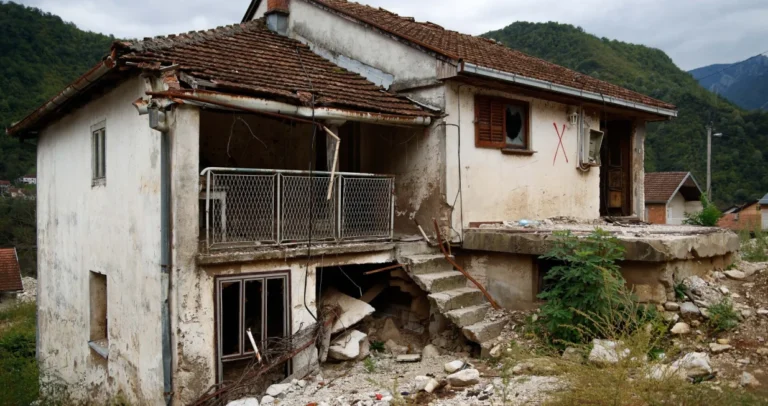 Godinu dana od katastrofe u BiH: Da su čekali vlast, ljudi bi još bili bez krova nad glavom