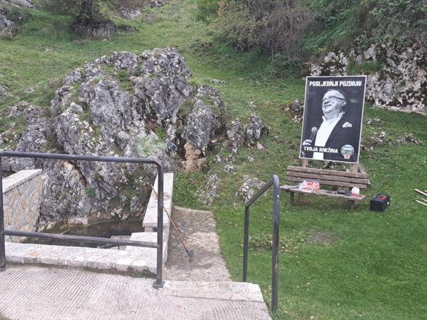 Halidova fotografija i kod izvora Knežina – tišina pred posljednji ispraćaj