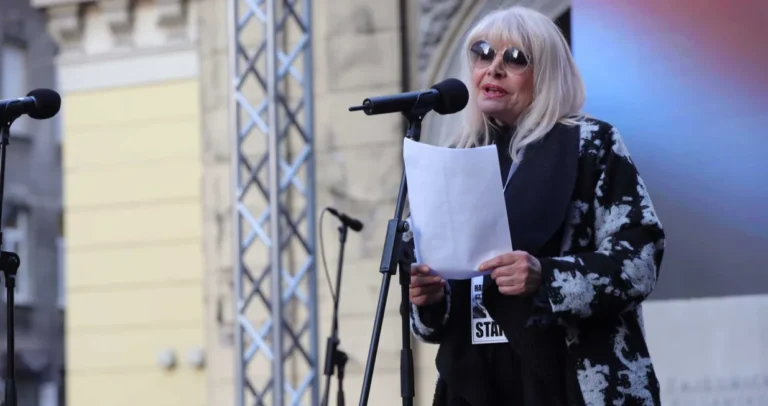 Hanka Paldum: Halid nam svima poručuje: “Volite se i budite ljudi, a to nije teško”