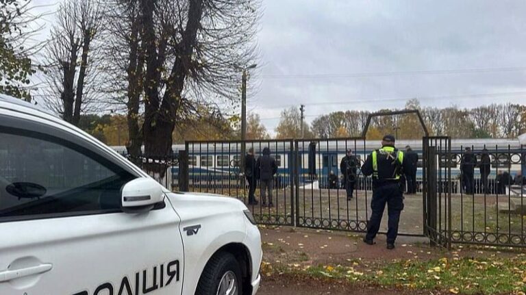 Horor na stanici: Mladić aktivirao bombu, ubio tri žene i sebe