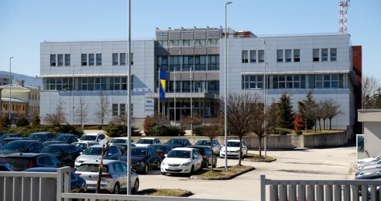 Inspektori zatekli 35 migranata koji su ilegalno boravili u privatnom objektu u Sarajevu