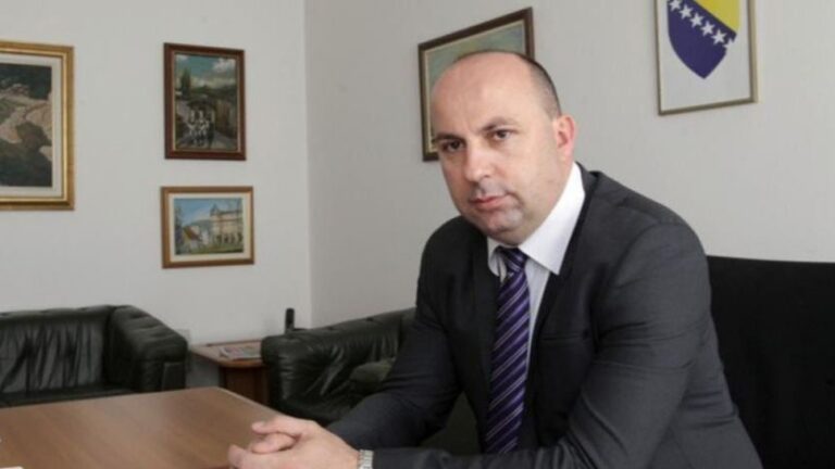 JP Autoceste FBiH demantovali navode iz medija: Iza nezakonitih radnji stoje bivši direktori Elmedin Voloder i bivša šefica Službe za nabavke Jasmina Olovčić