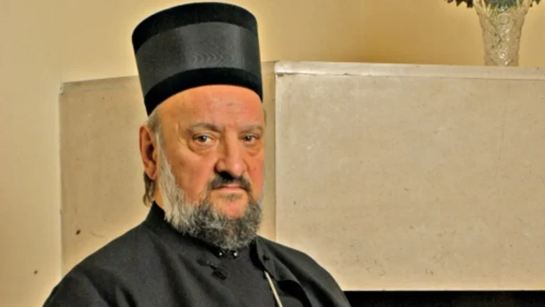 Djevojka iz Doboja tvrdi da ju je vladika Kačavenda silovao pa onda krstio