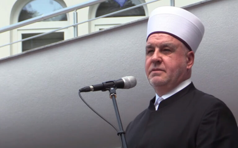 Kavazović na otvaranju džamije u Gradačcu: Ovdje je trebao biti naš sin koji se borio za ovaj narod – Fadil Novalić