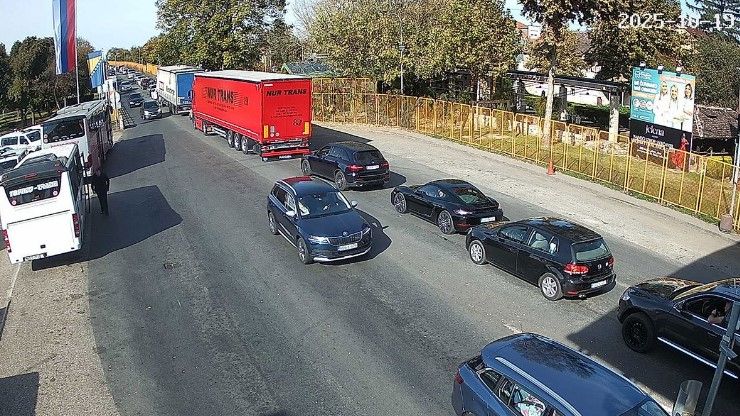 Kolone vozila na izlazu iz BiH