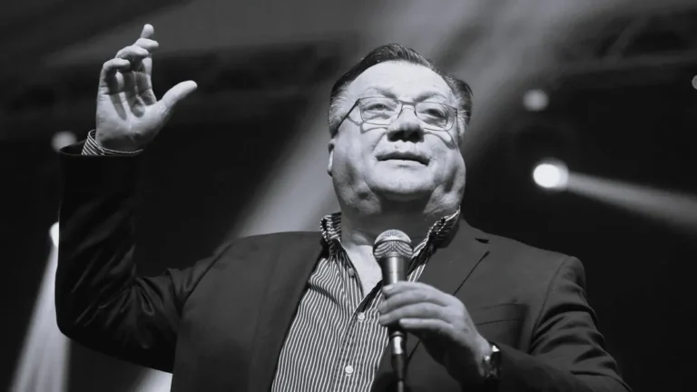 Ljudina, humanitarac i čovjek iz naroda: Jala Brat se emotivnim riječima oprostio od Halida Bešlića