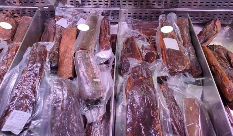 Meza pod inflacijom: suho meso 65 KM, sudžuka 32 KM