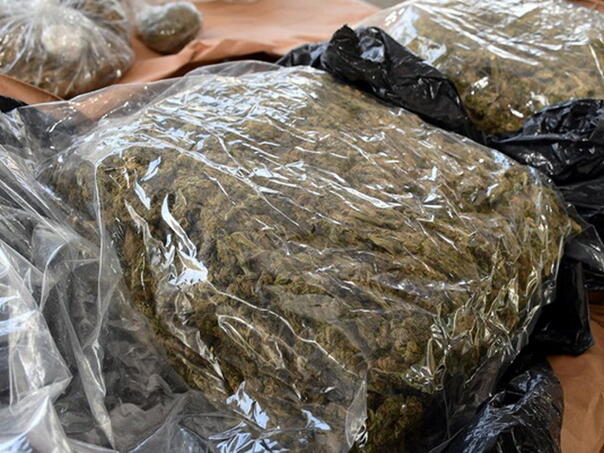 Na autoputu uhapšen splitski diler, imao 80 kg marihuane