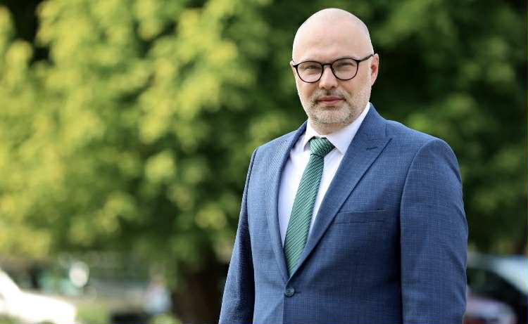 Na podu školskog dvorišta nacrtali zastavu BiH, odmah zatraženo uklanjanje: ‘To je nepoštovanje’