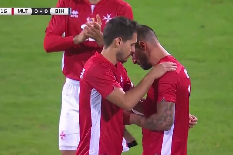 Neobičan početak utakmice Zmajeva na Malti: Izmjena u 15. sekundi i suze tamošnje legende