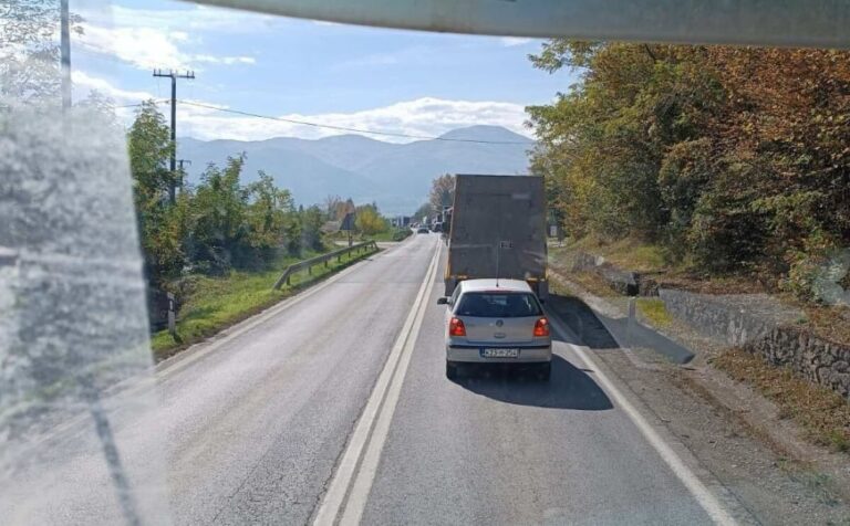 Nesreća u BiH: Sudarila se dva automobila, ima povrijeđenih