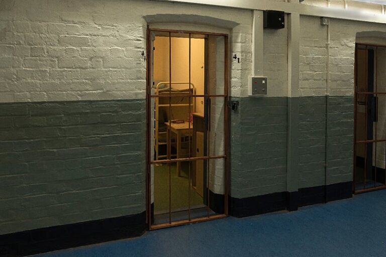 Objesio se zatvorenik u KPZ-u Doboj koji je bio osumnjičen za obljubu djeteta