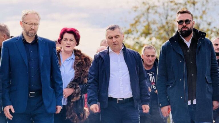 Pokretanje međunarodnog festivala “Halid Bešlić” i izgradnja spomen kuće u Knežini