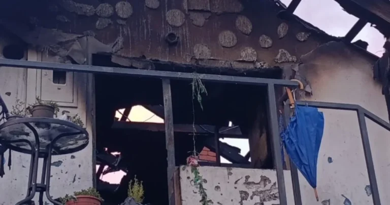 Porodica iz BiH ostala bez krova nad glavom: Vatrena stihija “progutala” potkrovlje