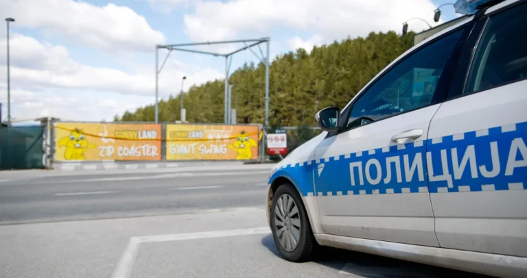 Presuda kod Sarajeva: Policajac oslobođen optužbi da je pendrekom slomio nogu vozaču