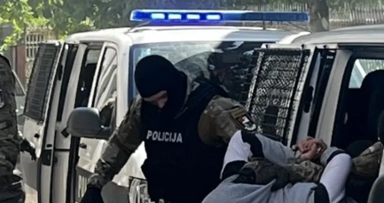 Pretresi u Donjem Vakufu: U kućama, vozilima i stanu pronađeni spid i kanabis