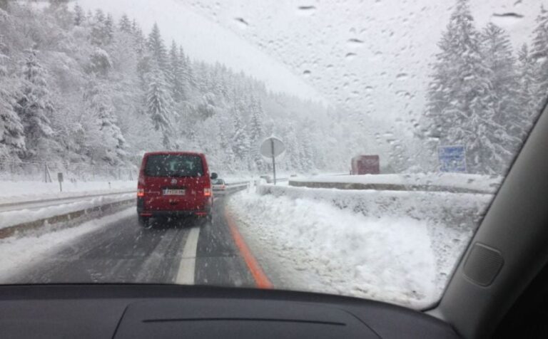 Putujete u Austriju? Od 1. novembra na snazi stroga zimska pravila, kazne idu i do 10.000 eura