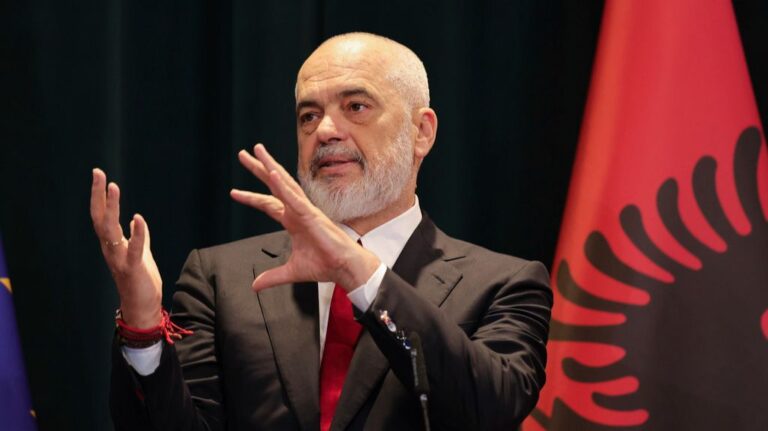 Rama šokirao sve: AI ministrica Albanije “trudna” s 83 djece