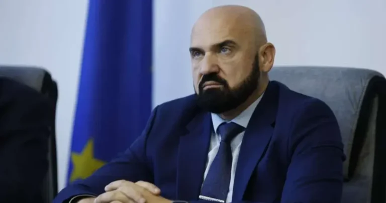 Ramo Isak jasno poručio Dodiku: “Ustav Bosne i Hercegovine je jasan – ne pitaš se”