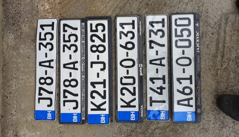 Tablice u BiH kriju skrivene detalje koje većina vozača nikada nije primijetila