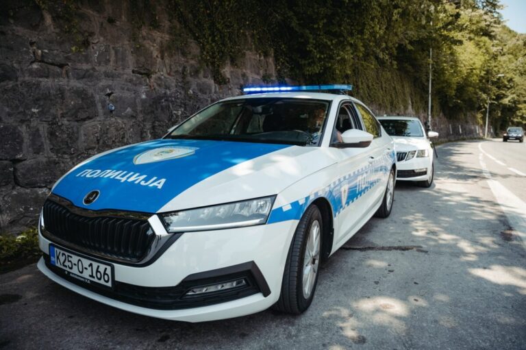 RS: Pune ruke posla za policiju – težak dan na putevima, imovina na meti