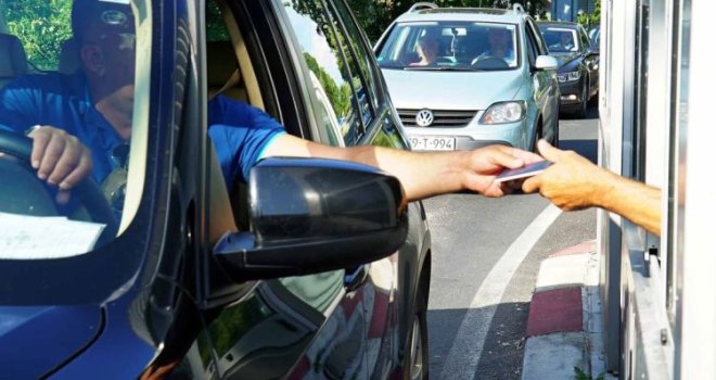 Svaki prelazak granice bit će “trauma”: Prvo skeniranje lice, uzimanje otisaka, pečatanje pa naplata?