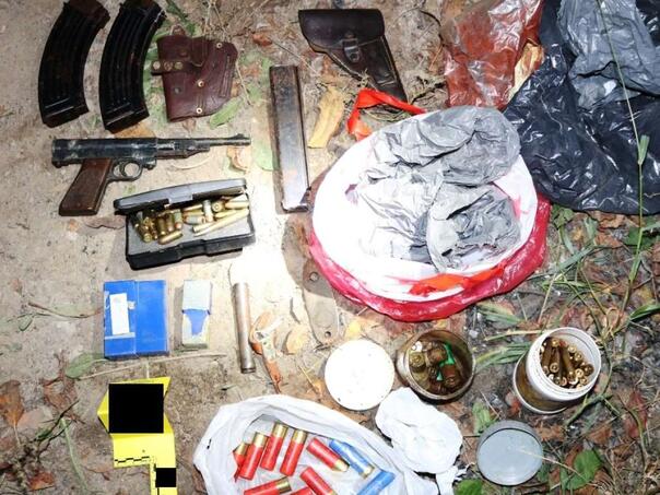 U Gradačcu pronađeno oružje, eksplozivna sredstava i municija, uhapšena jedna osoba