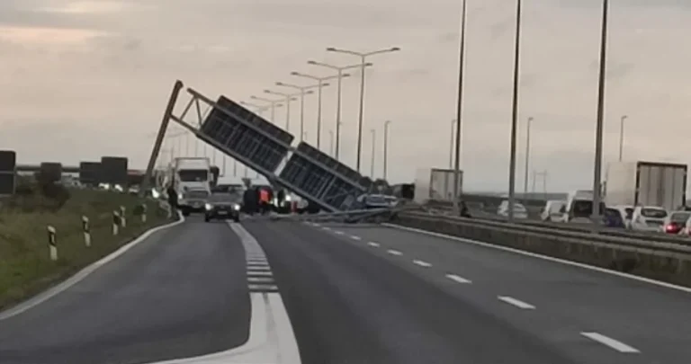 Velika metalna konstrukcija pala na kolovoz na dijelu autoputa Beograd – Novi Sad