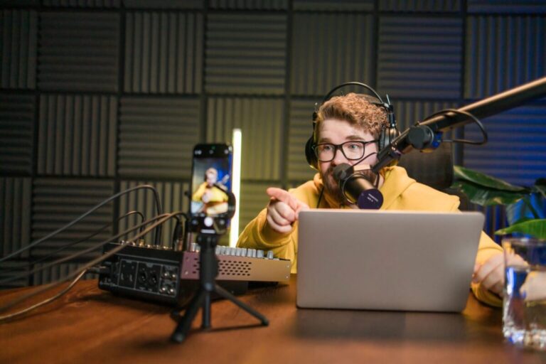 Zarada s kauča: Mnogi imaju dodatne poslove koji donose mjesečno i 2.000 maraka