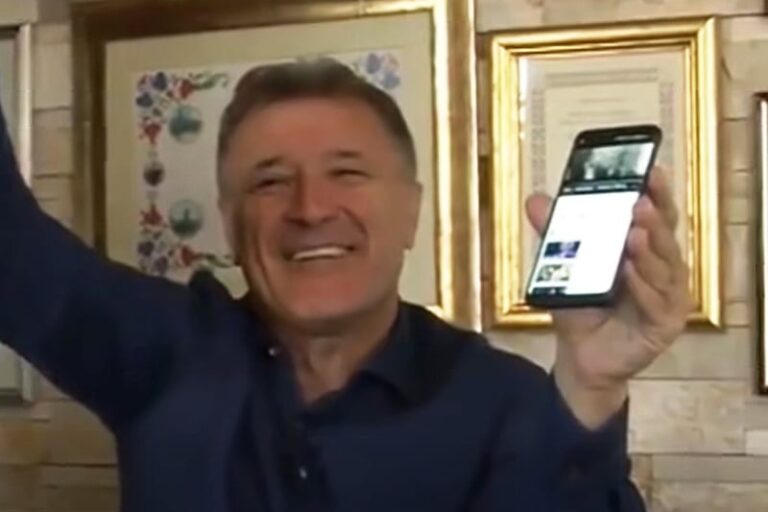 Zdravko Mamić se uz stari snimak oprostio od Halida Bešlića: “Nekad smo pjevali jedan drugom”