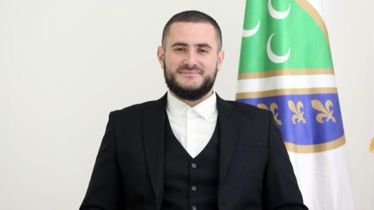 Zukorlić glasao protiv Rezolucije o genocidu u Srebrenici