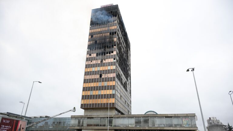 Mladići (18) izazvali požar u neboderu: TikTok izazov završio katastrofom?