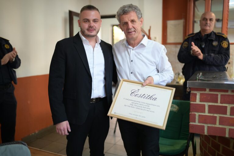 Direktor i zaposlenici ispratili zamjenika Dujmovića u penziju: Niko neće biti kao Ivica