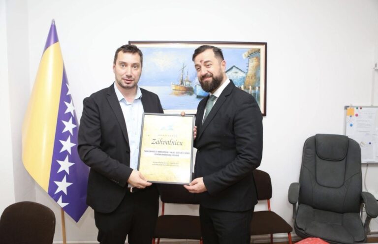 Primopredaja završenih radova na više školskih objekata u ZDK