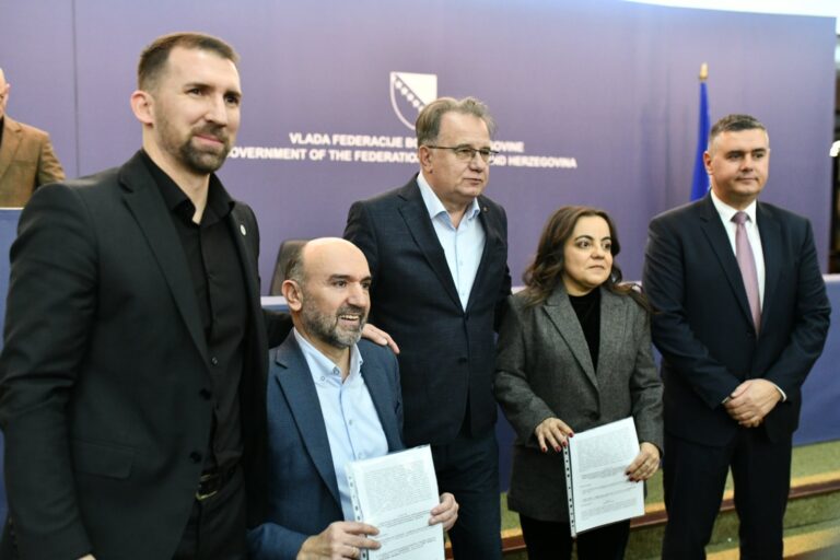 Dodjela ugovora korisnicima Fonda: Zabilježen rast zaposlenosti osoba s invaliditetom od 20%